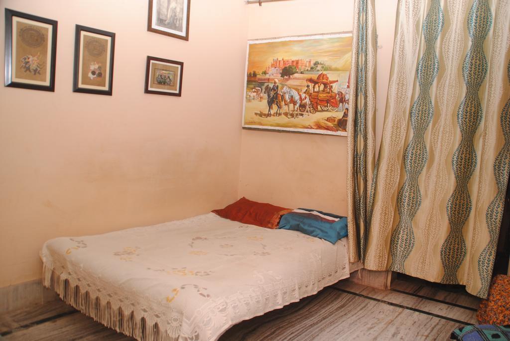Karina Art Home Stay Bikaner Quarto foto